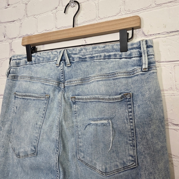 Good American Good Waist Crop Distressed Light Wash Cropped Jeans Frayed 18 - Picture 12 of 16